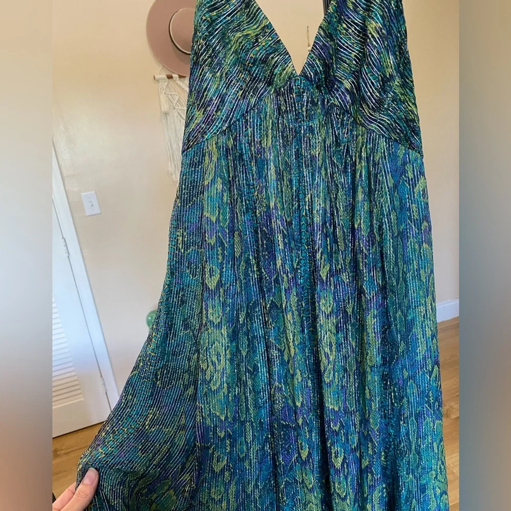 Gorgeous silk gown 🦚 - Picture 3 of 6